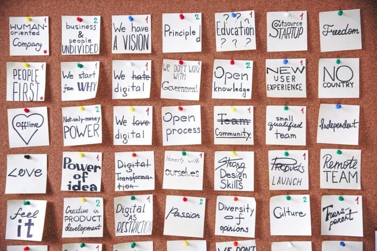 Memo Cube Cork Vision Board 768x512 1